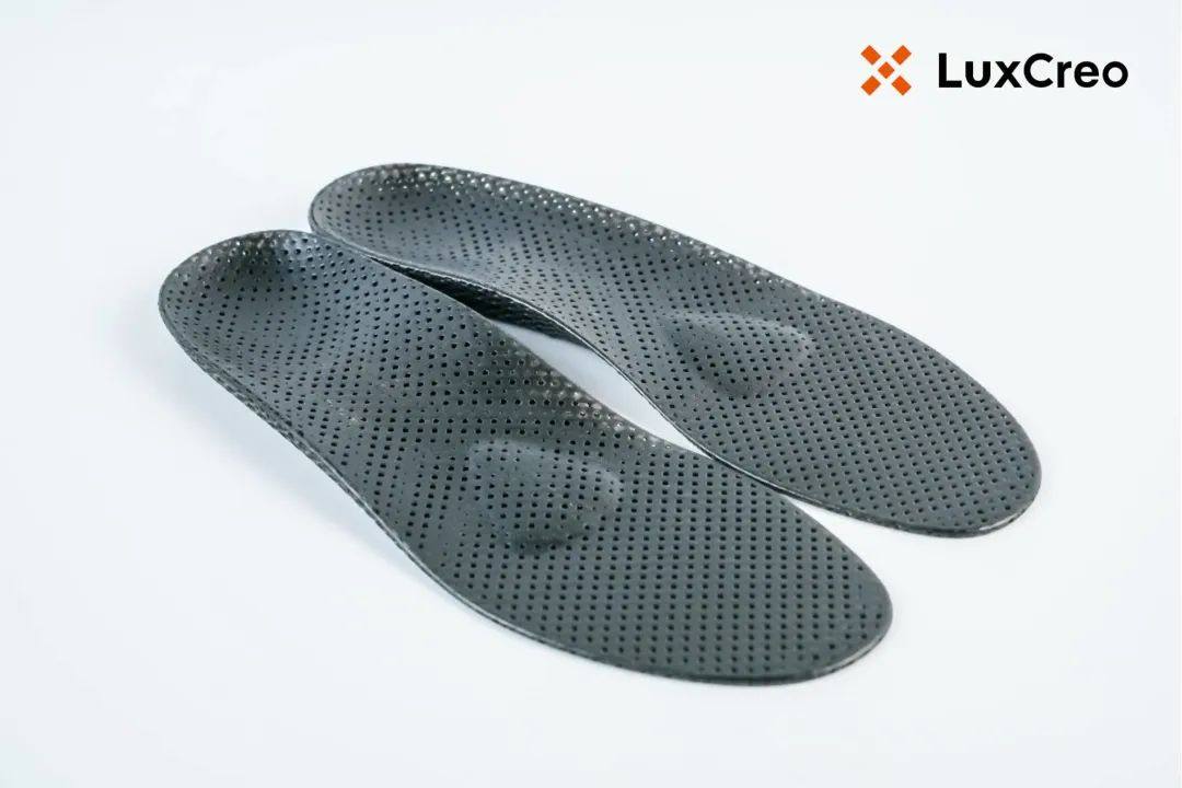 弹性体3D打印的应用：鞋垫、拖鞋、自行车坐垫、枕头......